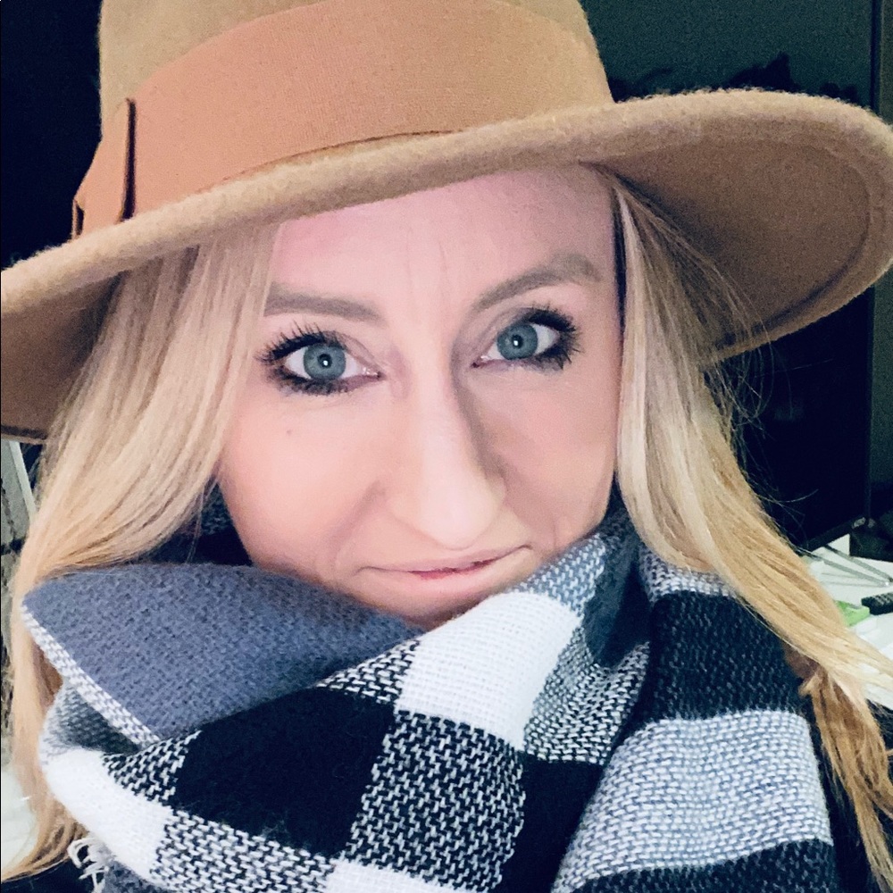 Meet your Posher, Kelly